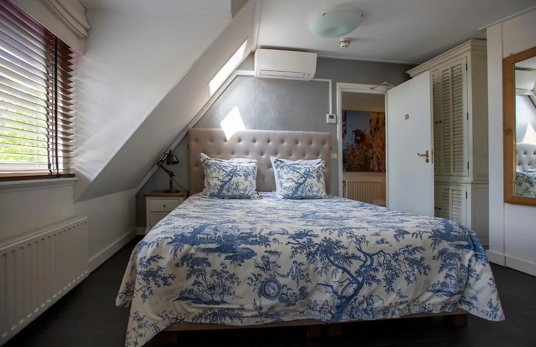 Zenzez Hotel & Lounge-1